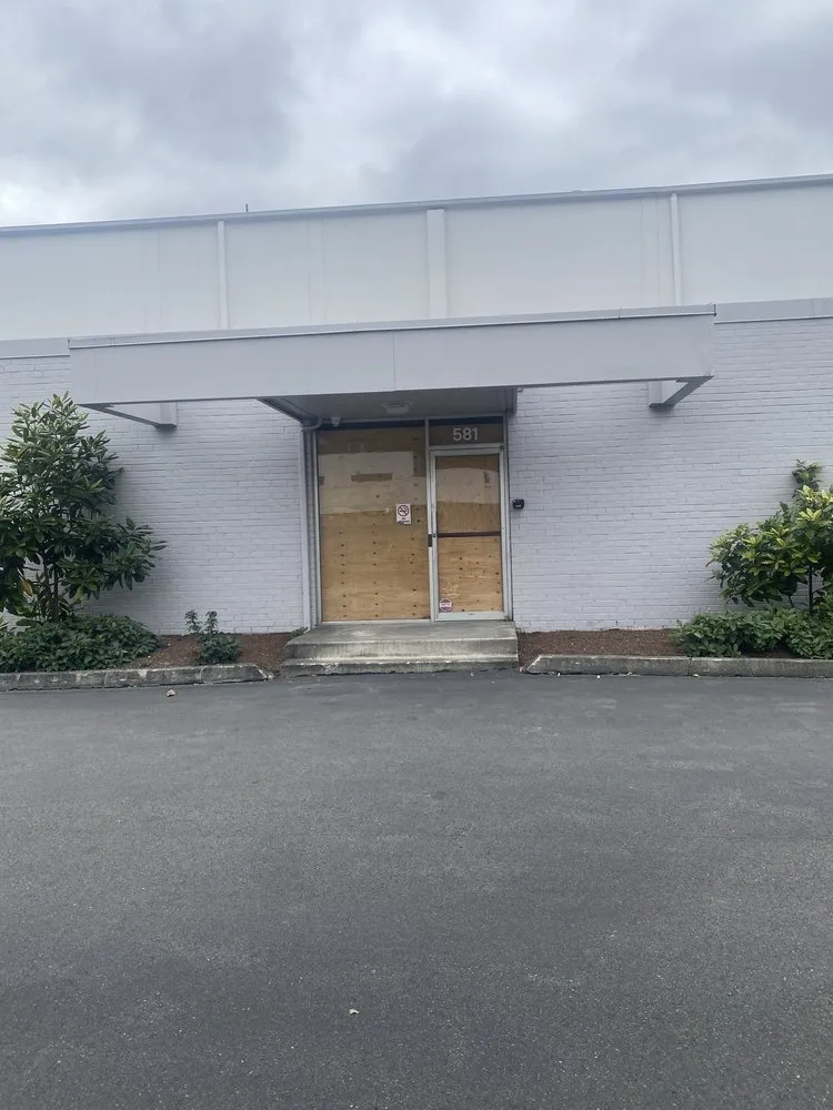 Slide of Stoneway Roofing Supply