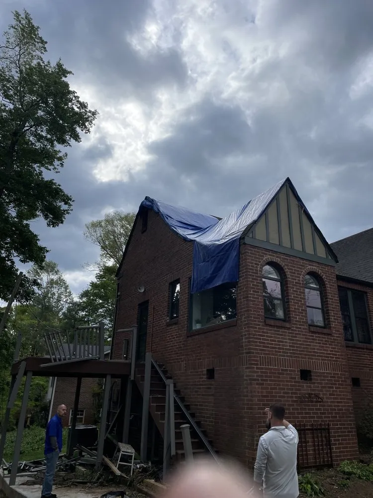 Licensed residential roofing service experts serving Iron station, NC - Storm Damage Construction