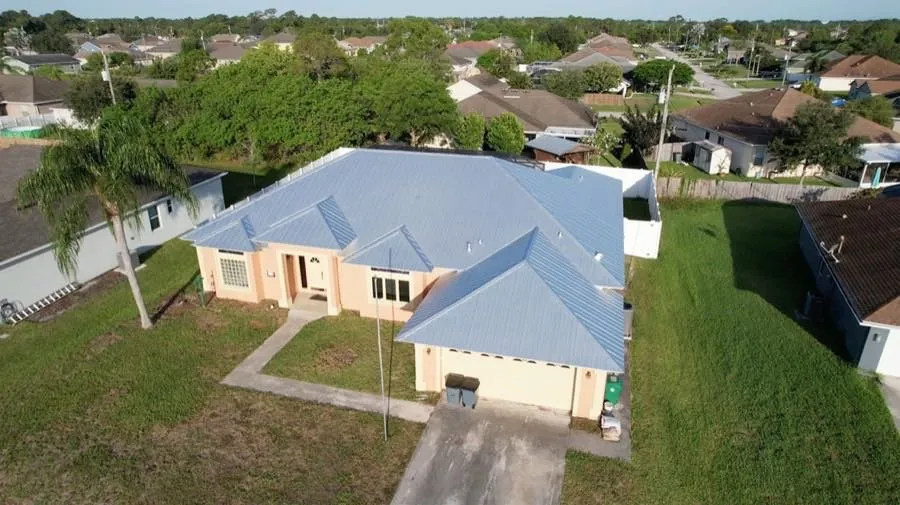 Licensed roof installation in Port St. Lucie, FL by Stormproof Roofing