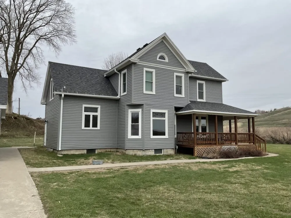 Local residential roofing service in Papilion, NE by Stowe Creek