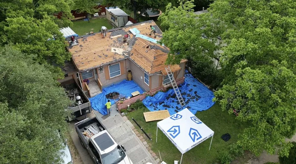 Slide of Str8Forward Roofing & Construction 