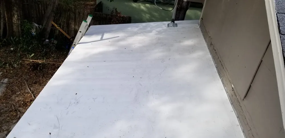 Slide of Straight Edge Builders and Roofers