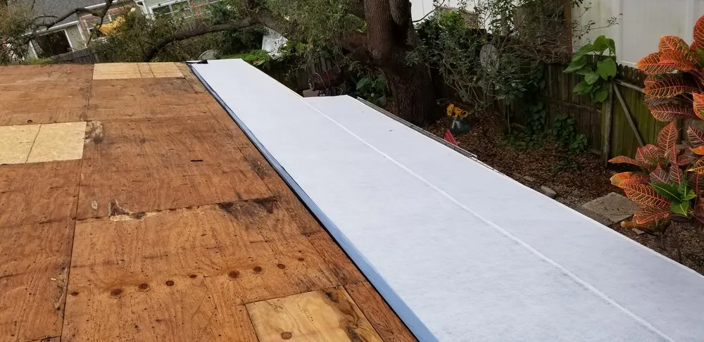 Slide of Straight Edge Builders and Roofers