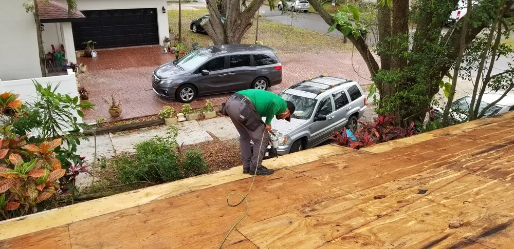 Slide of Straight Edge Builders and Roofers