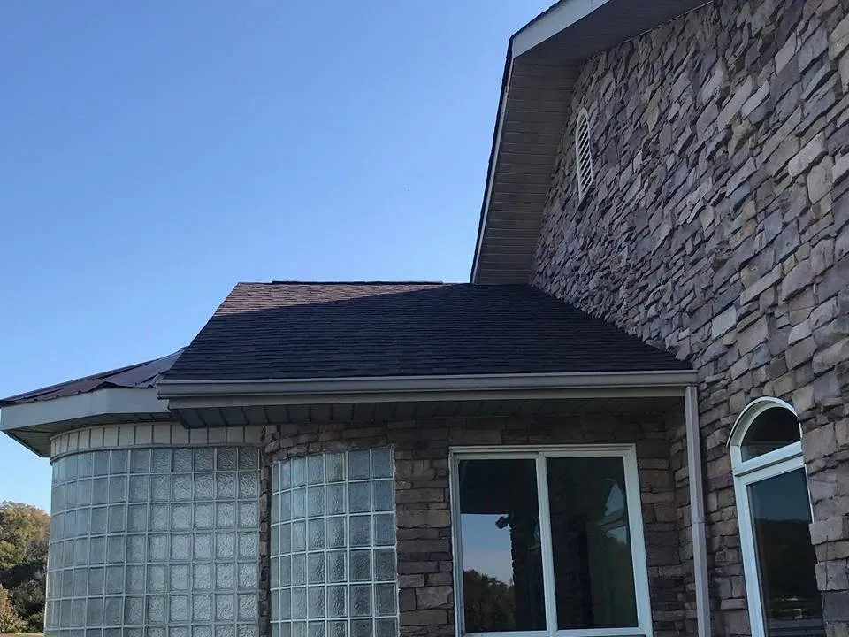 Slide of Straight Edge Construction & Roofing