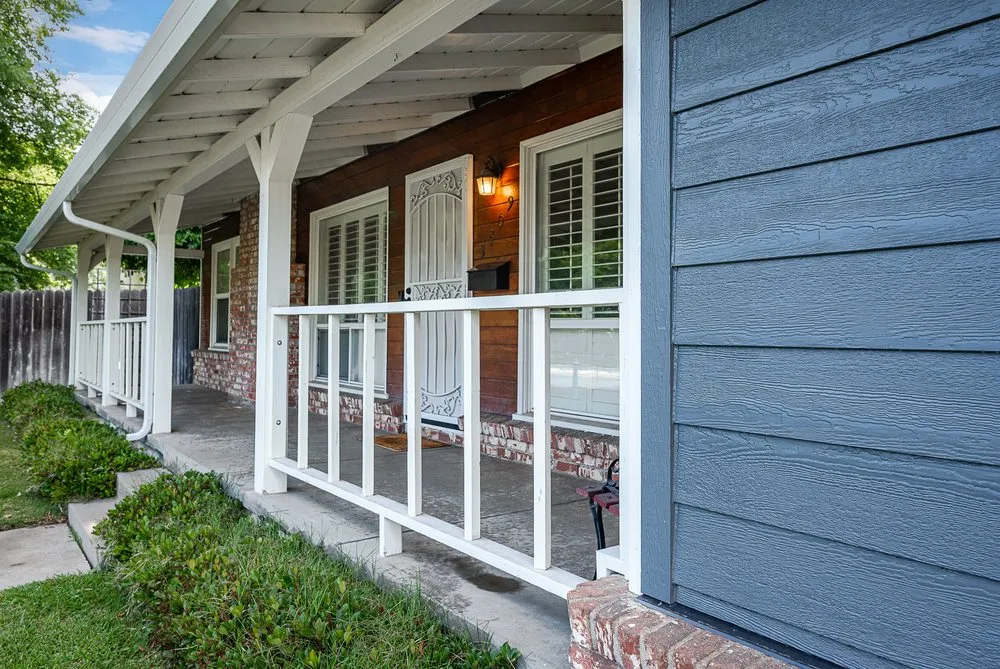 Slide of Straight Line Roofing & Construction