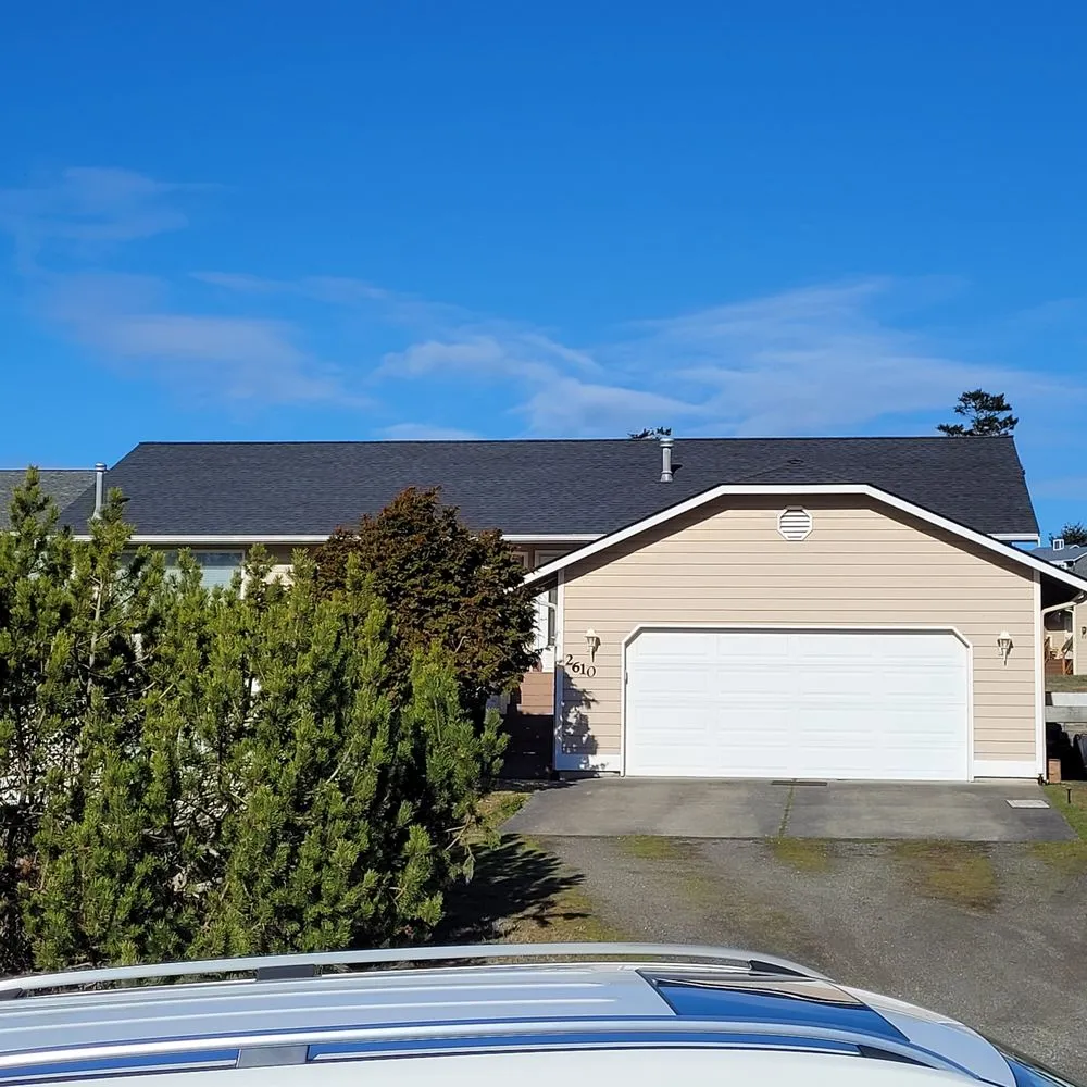 Slide of Straight Line Roofing And Construction