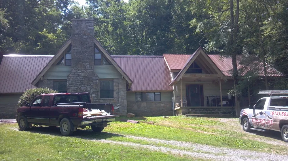 Professional roof repair with free inspection in Castalian Springs, TN by Straight Line Roofing