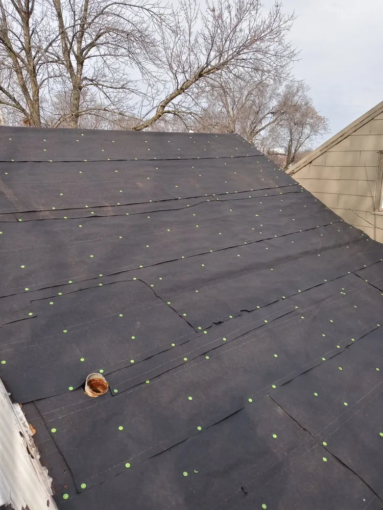 Slide of Straightline Roofing