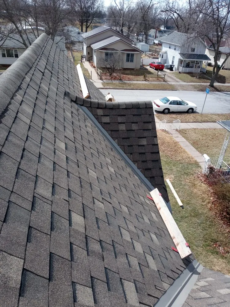 Slide of Straightline Roofing