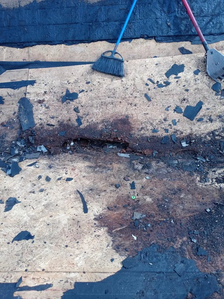 Slide of Straightline Roofing