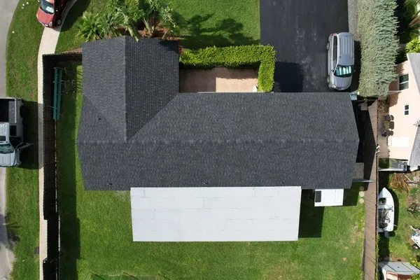 Strange & Strange Construction Logo