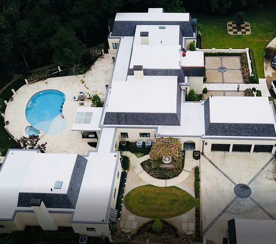 Slide of Strata Roofing and Construction