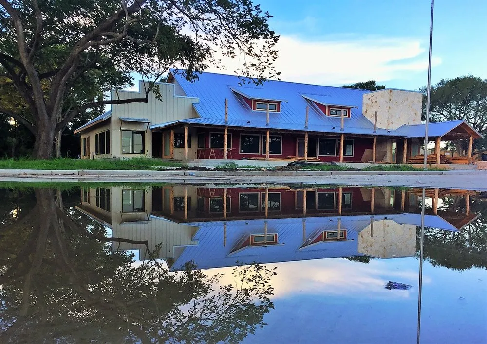 Slide of Strata Roofing and Construction