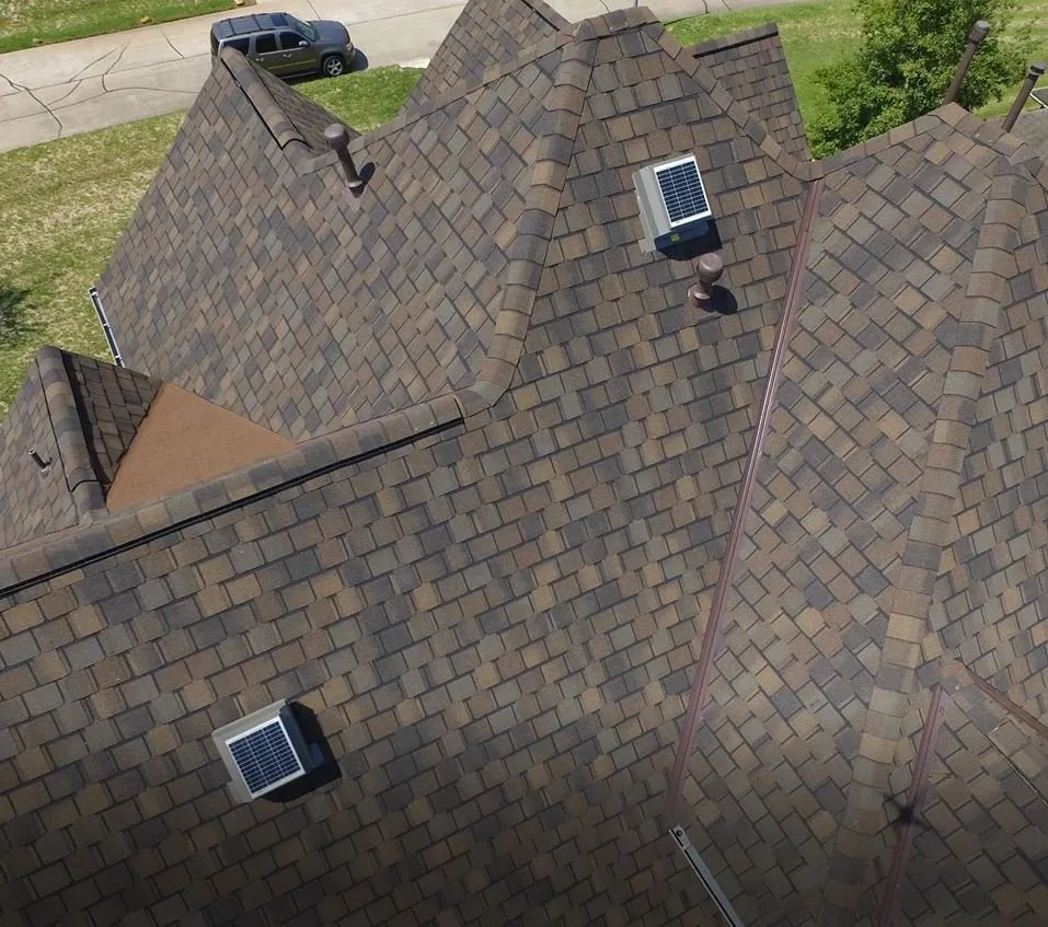 Slide of Strata Roofing and Construction