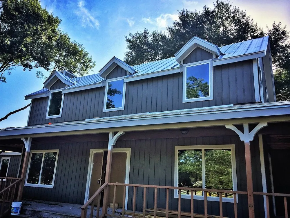 Slide of Strata Roofing and Construction