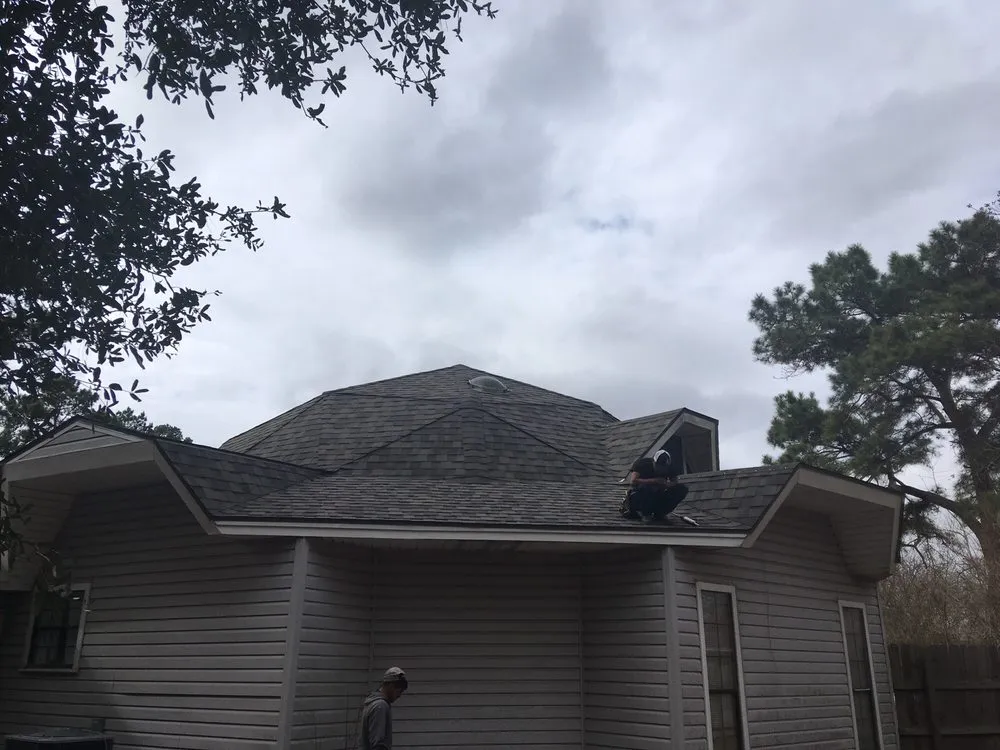 Slide of Strata Roofing and Construction