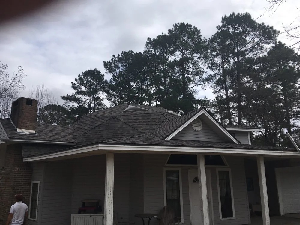 Slide of Strata Roofing and Construction