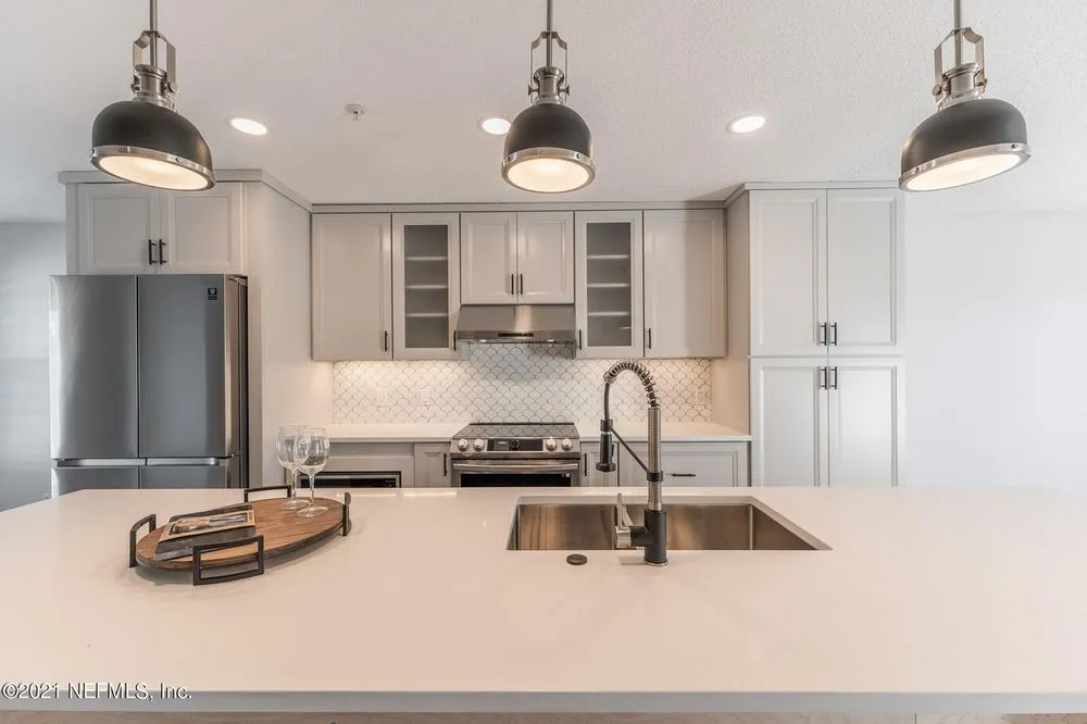 Slide of Stratum Contracting & Construction Management