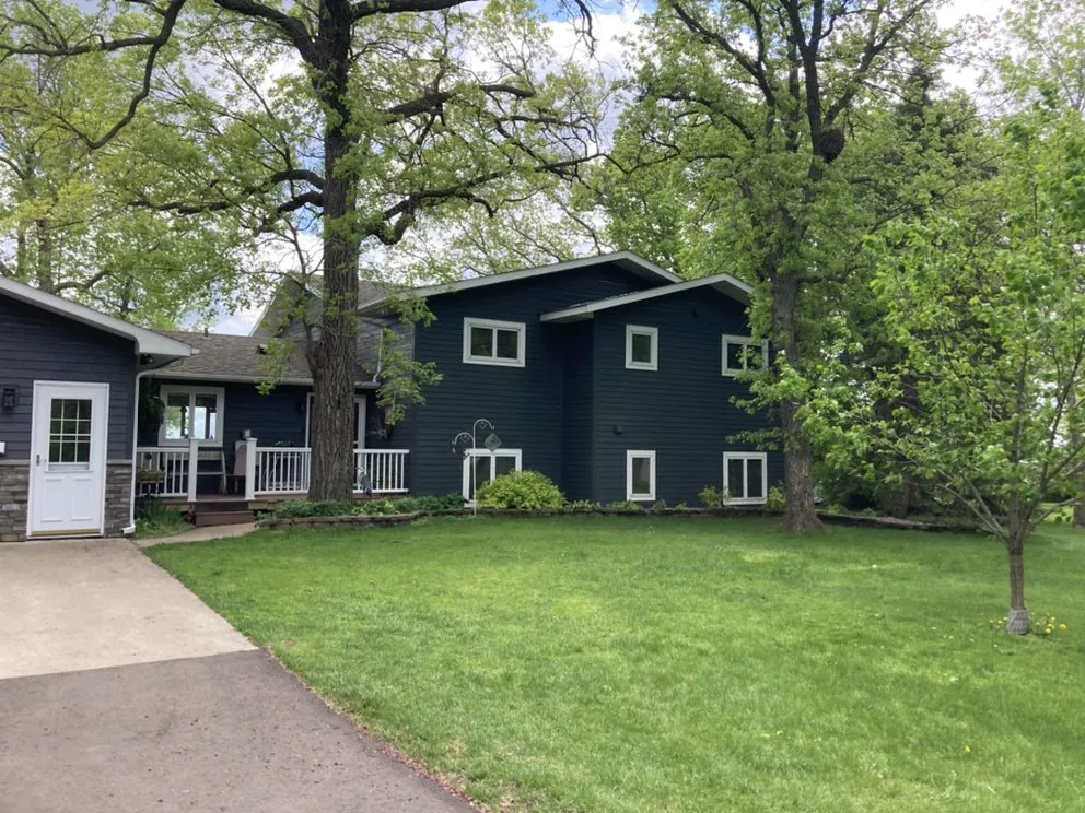 Slide of Straw Hat Roofing And Construction