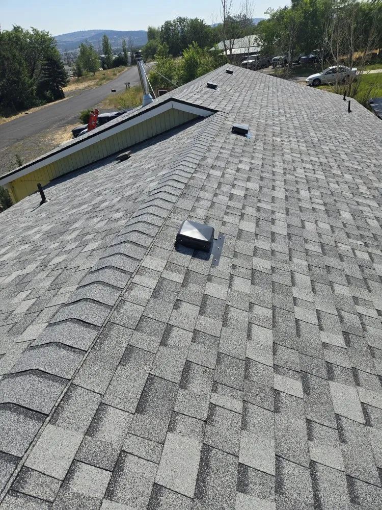 Slide of Striver Roofing