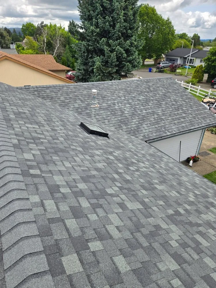 Slide of Striver Roofing