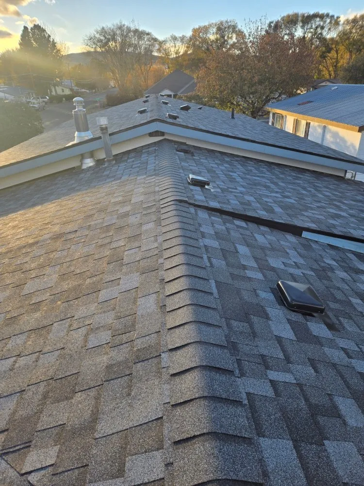 Slide of Striver Roofing