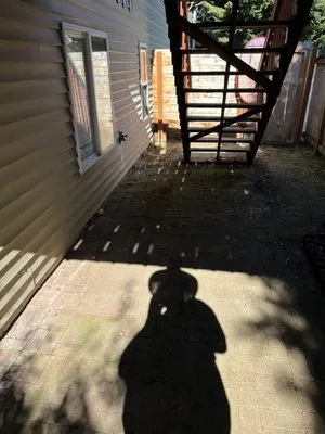 Strong Improvement Pressure Washing Logo