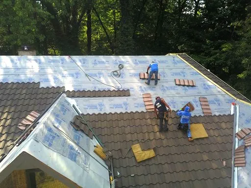 Slide of Strong Island Roofing