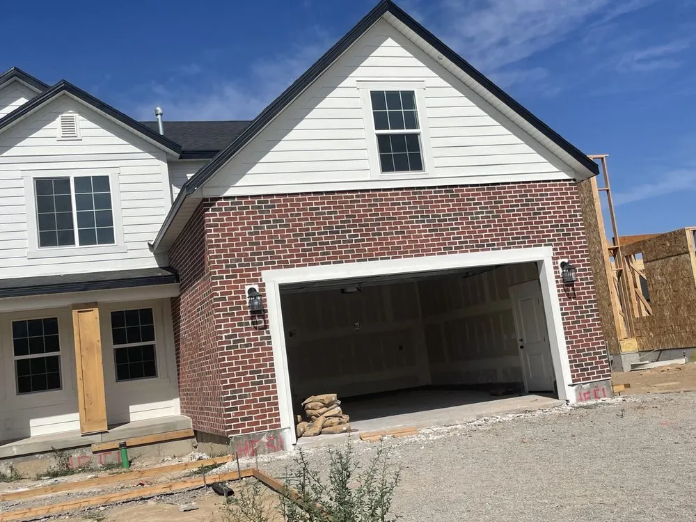 Slide of Strong Man Exterior’s