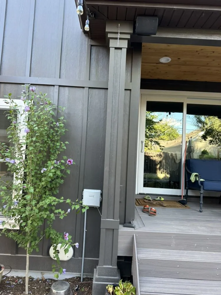 Slide of Strong Man Exterior’s