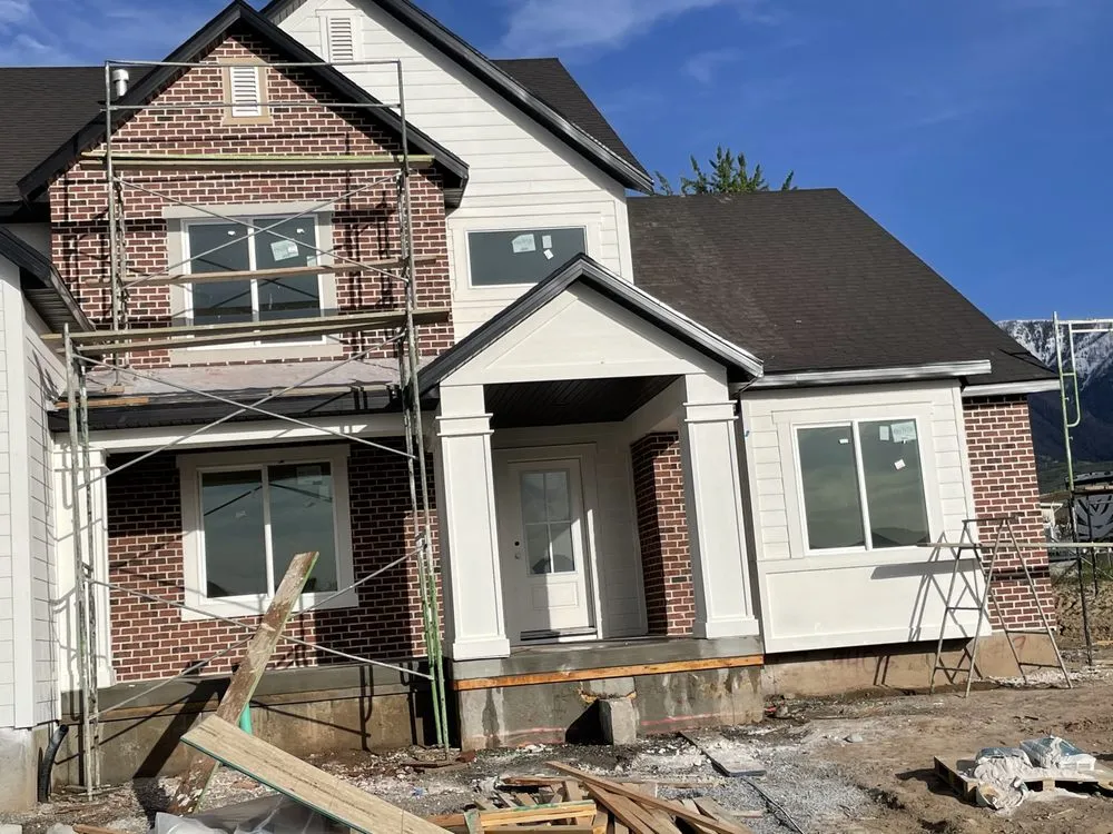 Slide of Strong Man Exterior’s