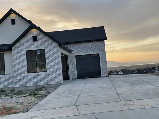 Strong Man Exterior’s