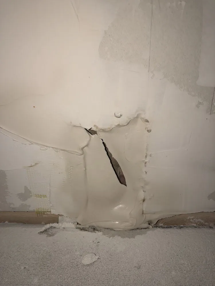 Slide of Strouds Construction & Painting