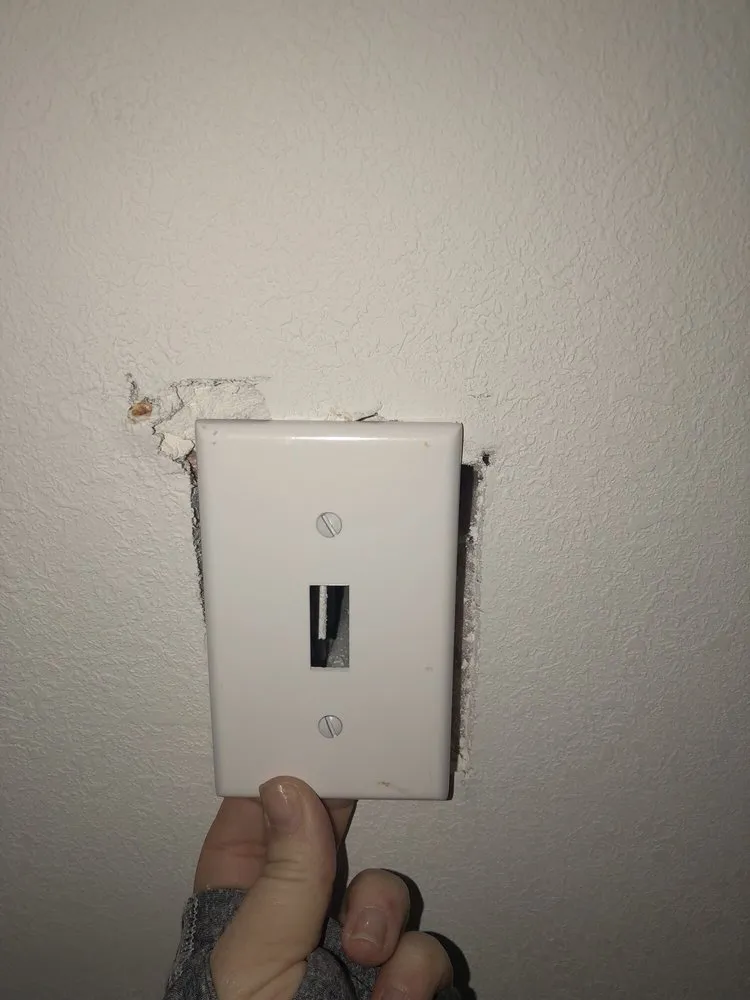 Slide of Strouds Construction & Painting