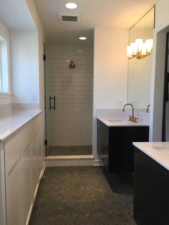 Slide of Struction Contracting