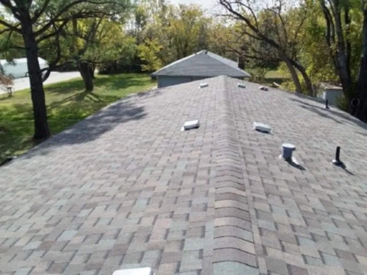Expert shingle roofing service in Weaubleau, MO - Strutton’s Exteriors