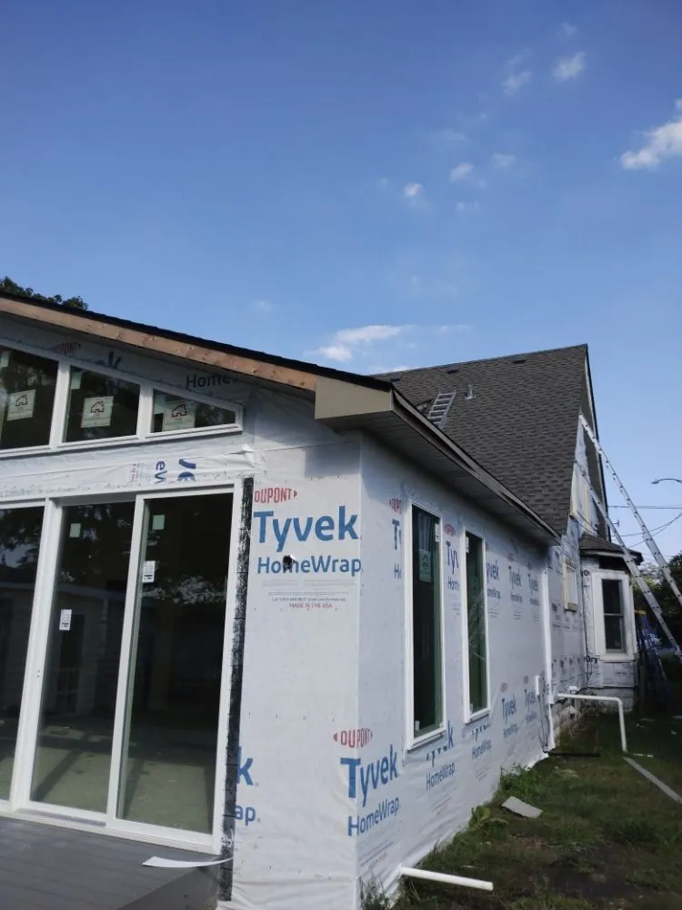 Slide of Stunur Exteriors