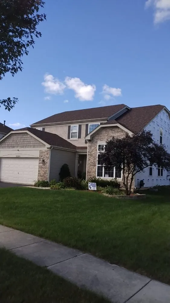 Slide of Stunur Exteriors