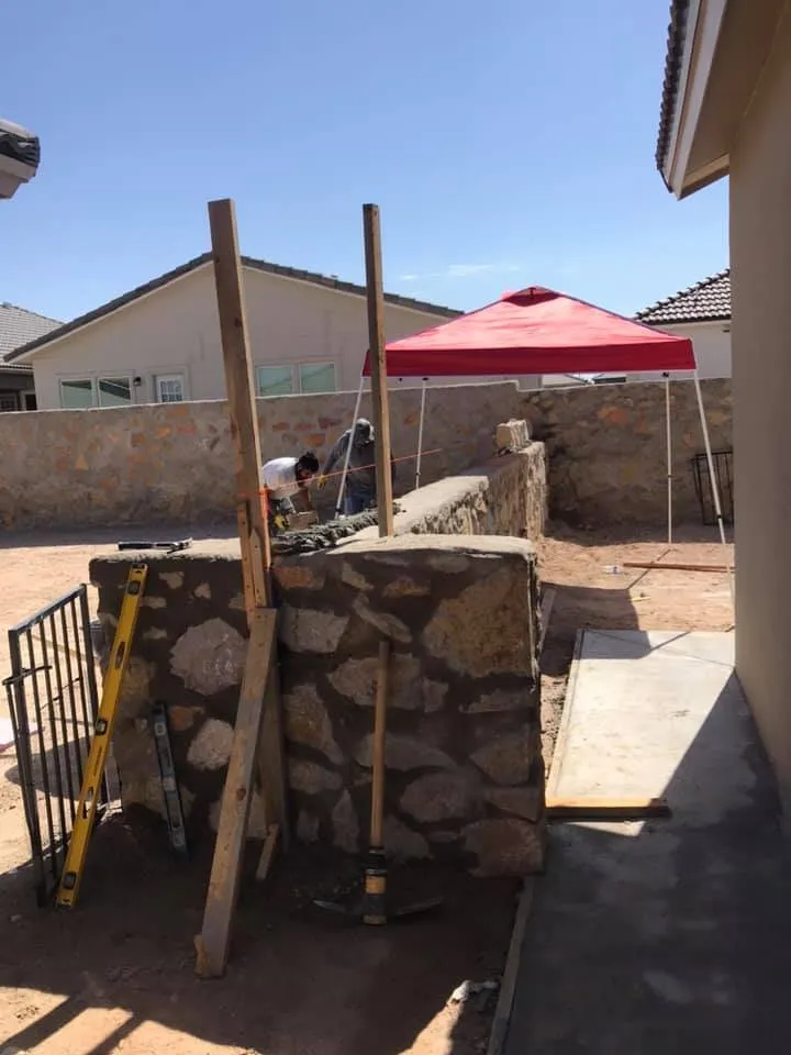 Slide of Su Casa Roofing General Construction