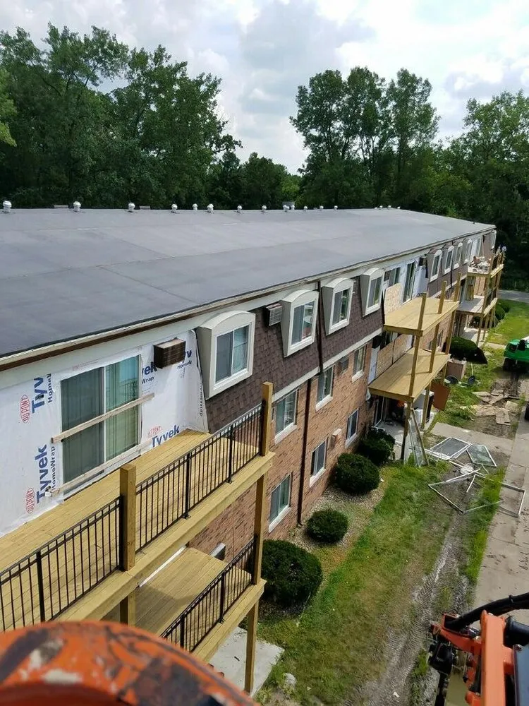 Slide of Sullivan & Fortner Roofing