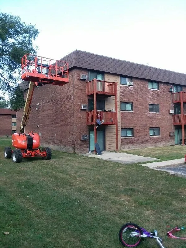Slide of Sullivan & Fortner Roofing