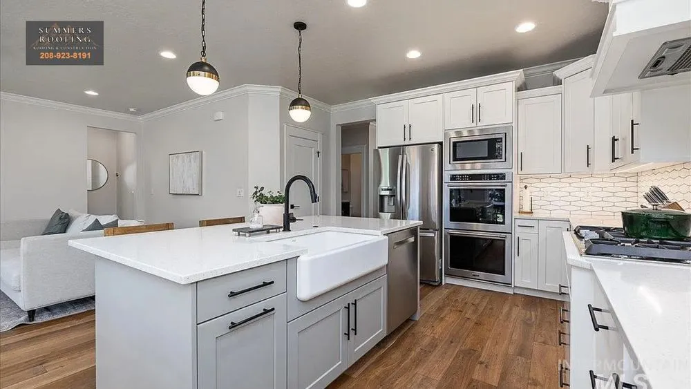 Slide of Summers Roofing