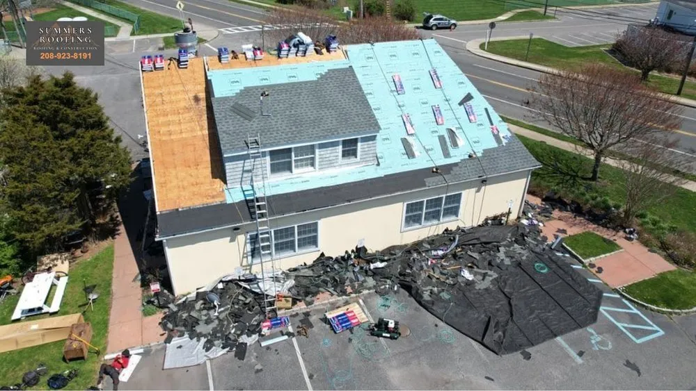 Slide of Summers Roofing