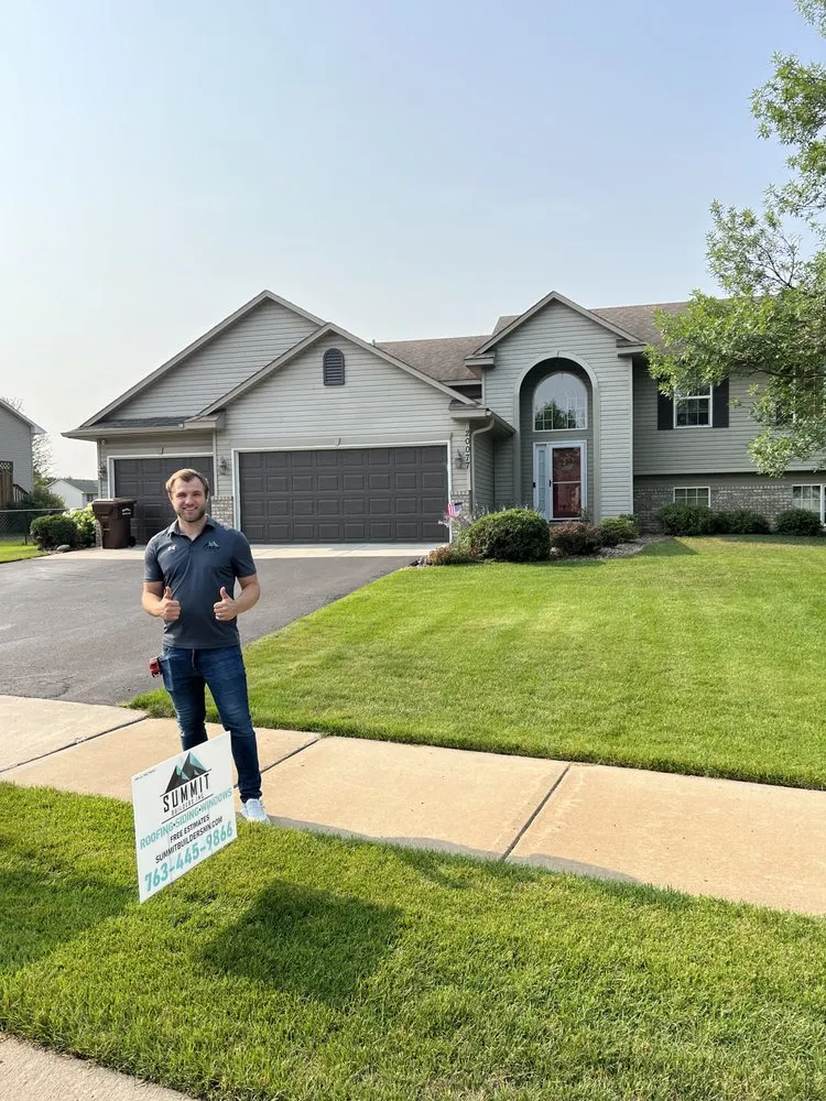 Slide of Summit Builders