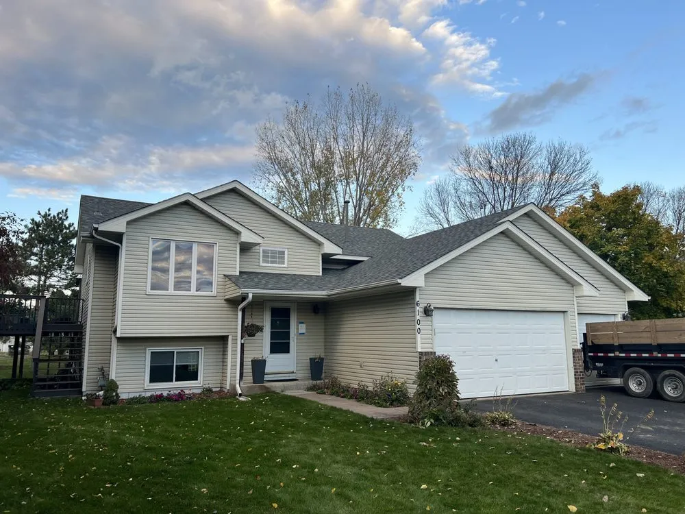 Slide of Summit Builders