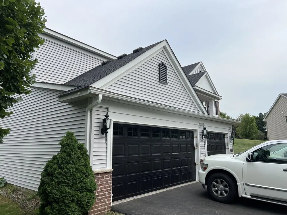 Slide of Summit Builders