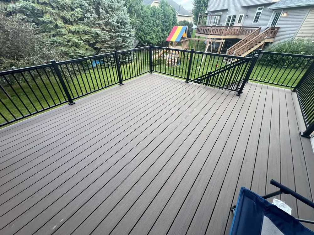 Slide of Summit Builders