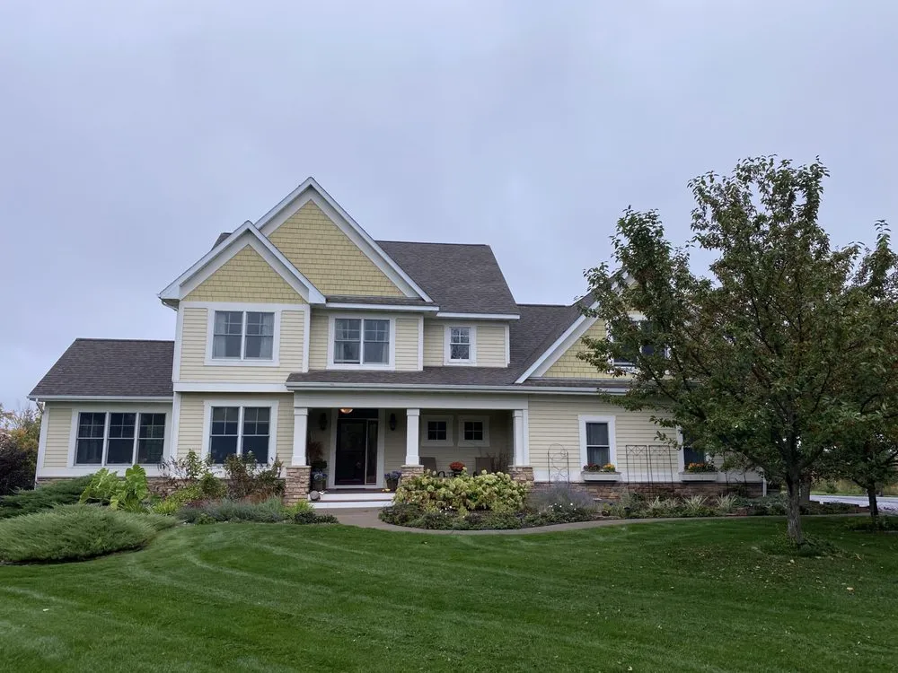 Slide of Summit Builders