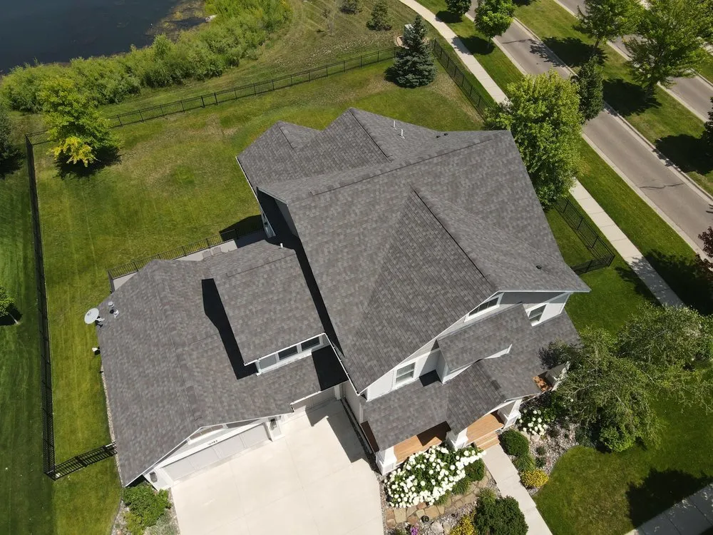 Slide of Summit Builders